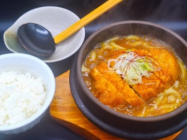熱々カツカレーうどん