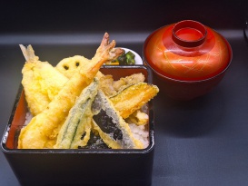 秋野菜と海老の天婦羅重